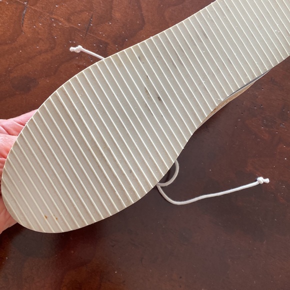 Stuart Weitzman white Oxford platforms- size7 - Picture 9 of 11